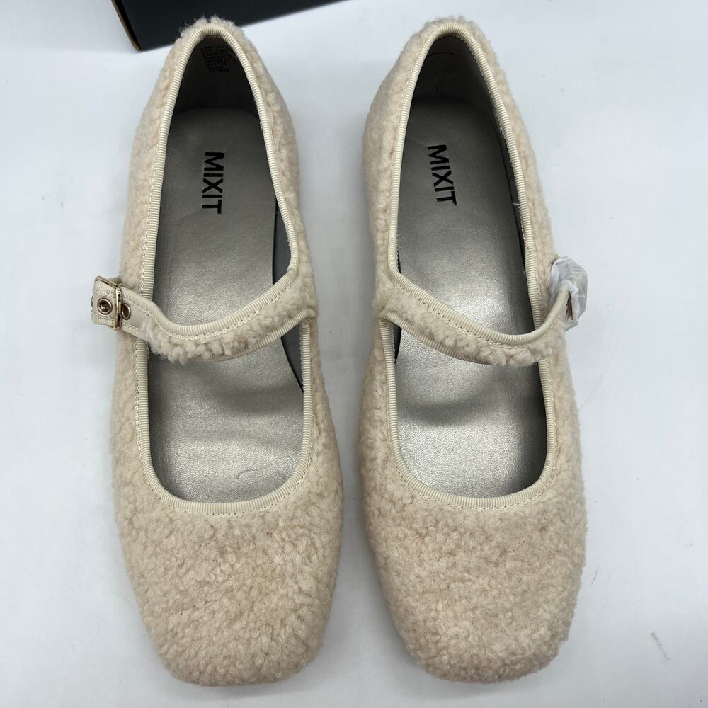 MIXIT Pamer Women Casual Flat Closed Toe Cream Size 8.5M